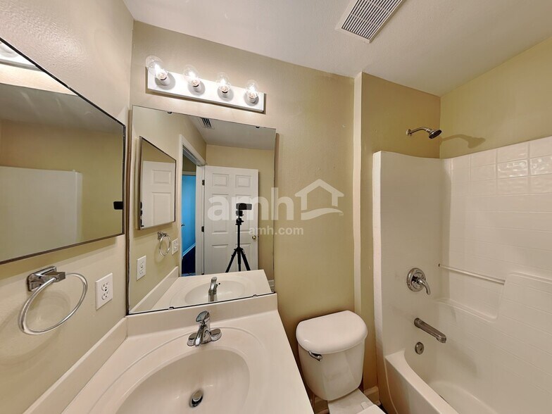 Building Photo - 4310 Stonefield Dr