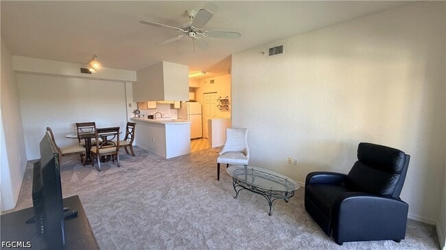 Building Photo - 6490 Aragon Way