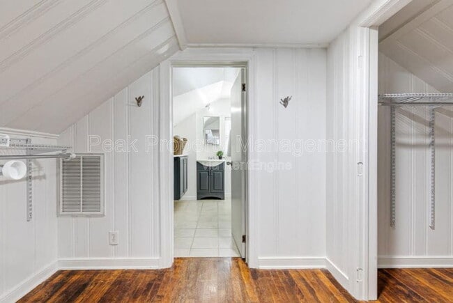 Building Photo - 4504 Hanover Ave