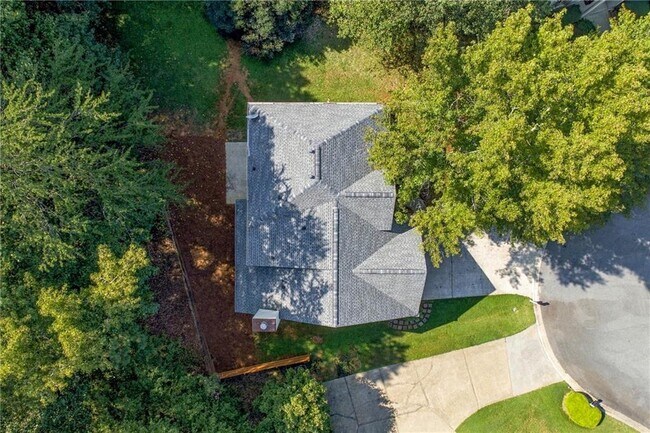 Building Photo - 2280 Orleans Ave