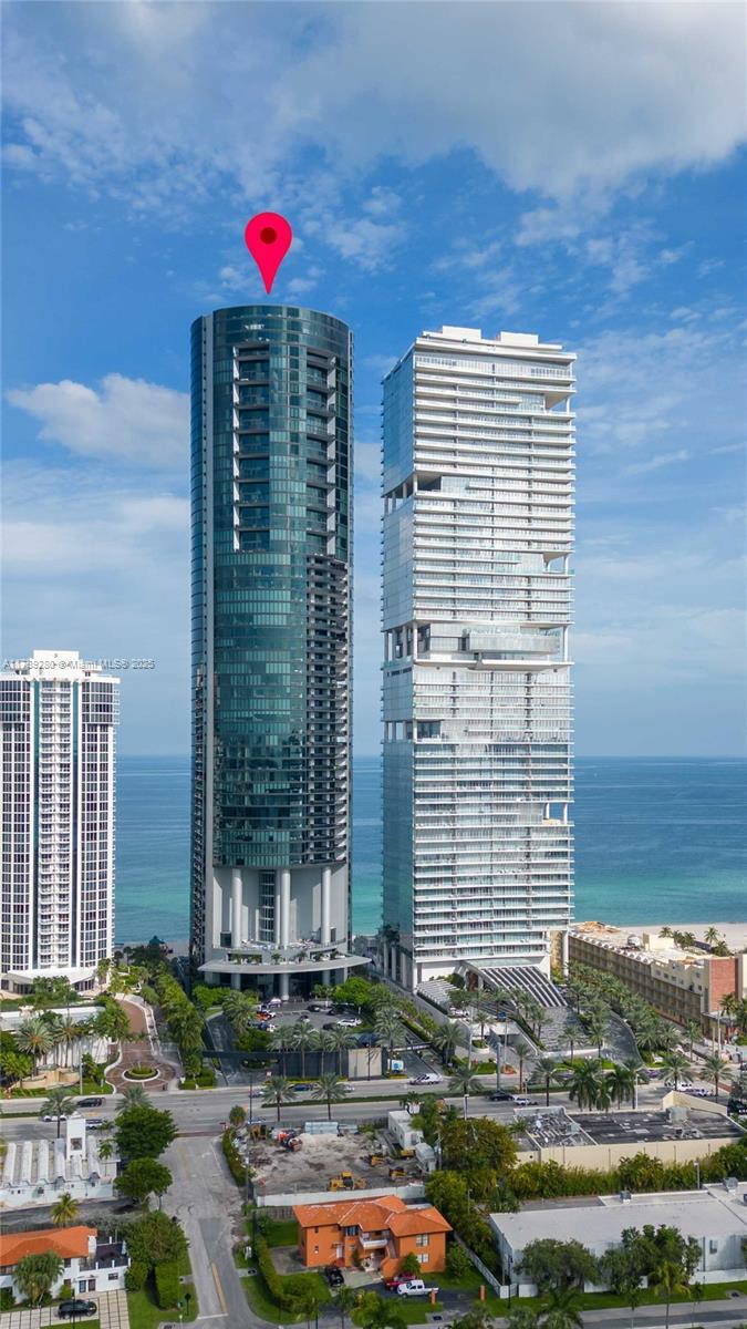 Building Photo - 18555 Collins Ave