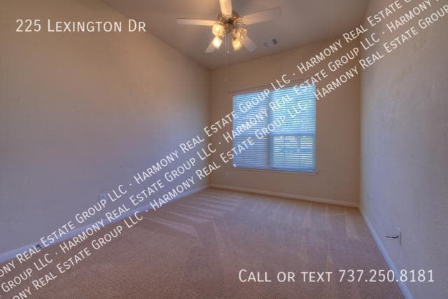 Building Photo - 225 Lexington Dr
