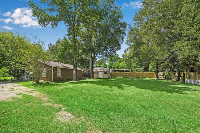 Building Photo - 21197 Live Oak St