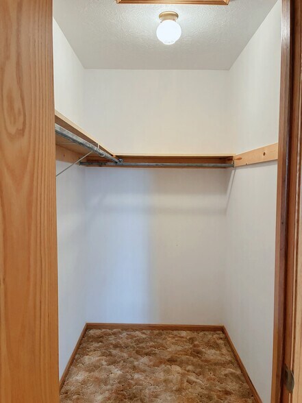 Building Photo - 1248 Boettler Rd