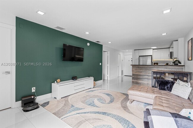 Building Photo - 6545 Indian Creek Dr