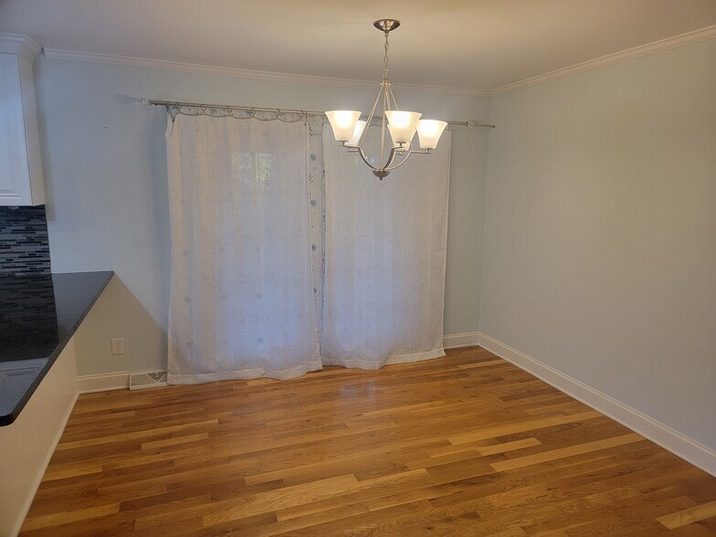 Building Photo - 100 Browning Dr