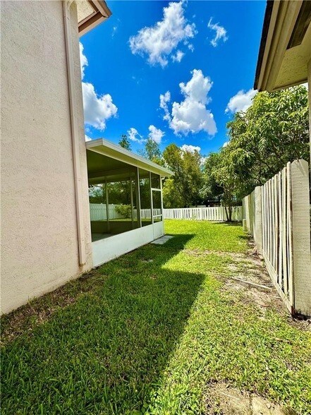 Building Photo - 7470 NW 1st Pl