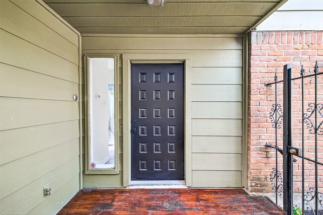 Building Photo - 1917 Trixie Ln