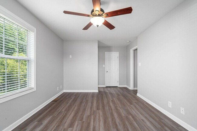 Building Photo - Single family home