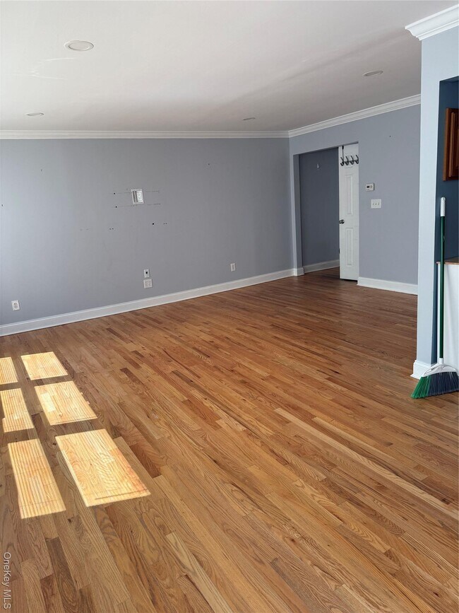Building Photo - 221 N Middletown Rd