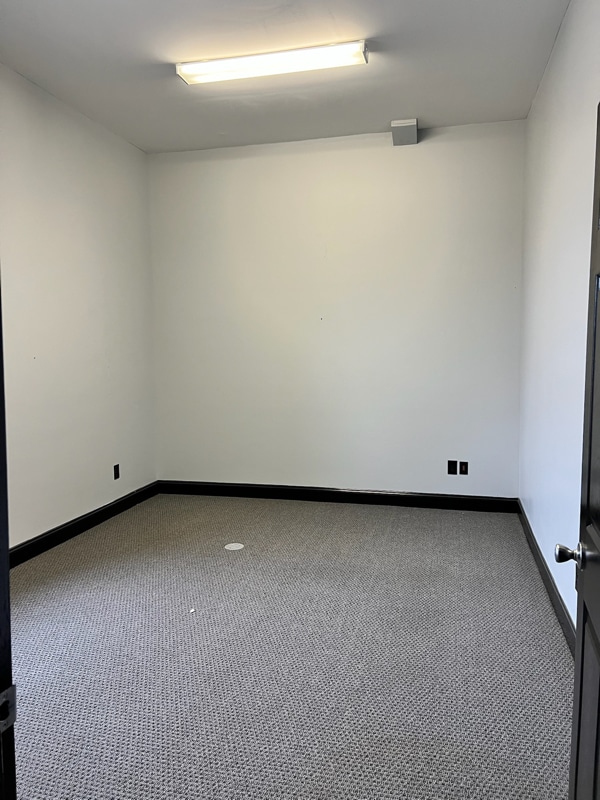 Building Photo - 310 E Main Ave