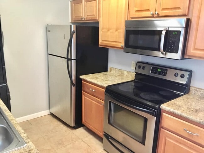 Building Photo - 8120 W Markham St