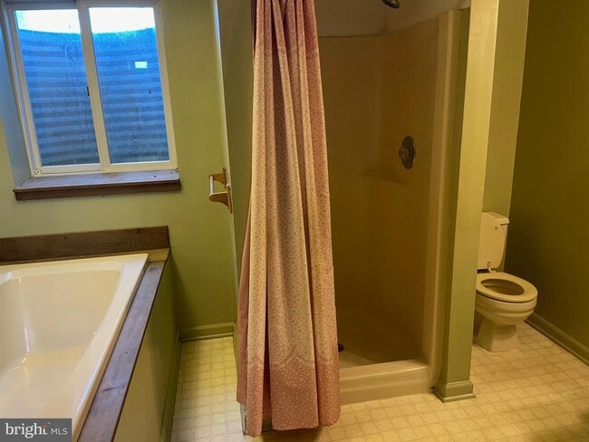 Building Photo - 5306 Trenton Mill Rd