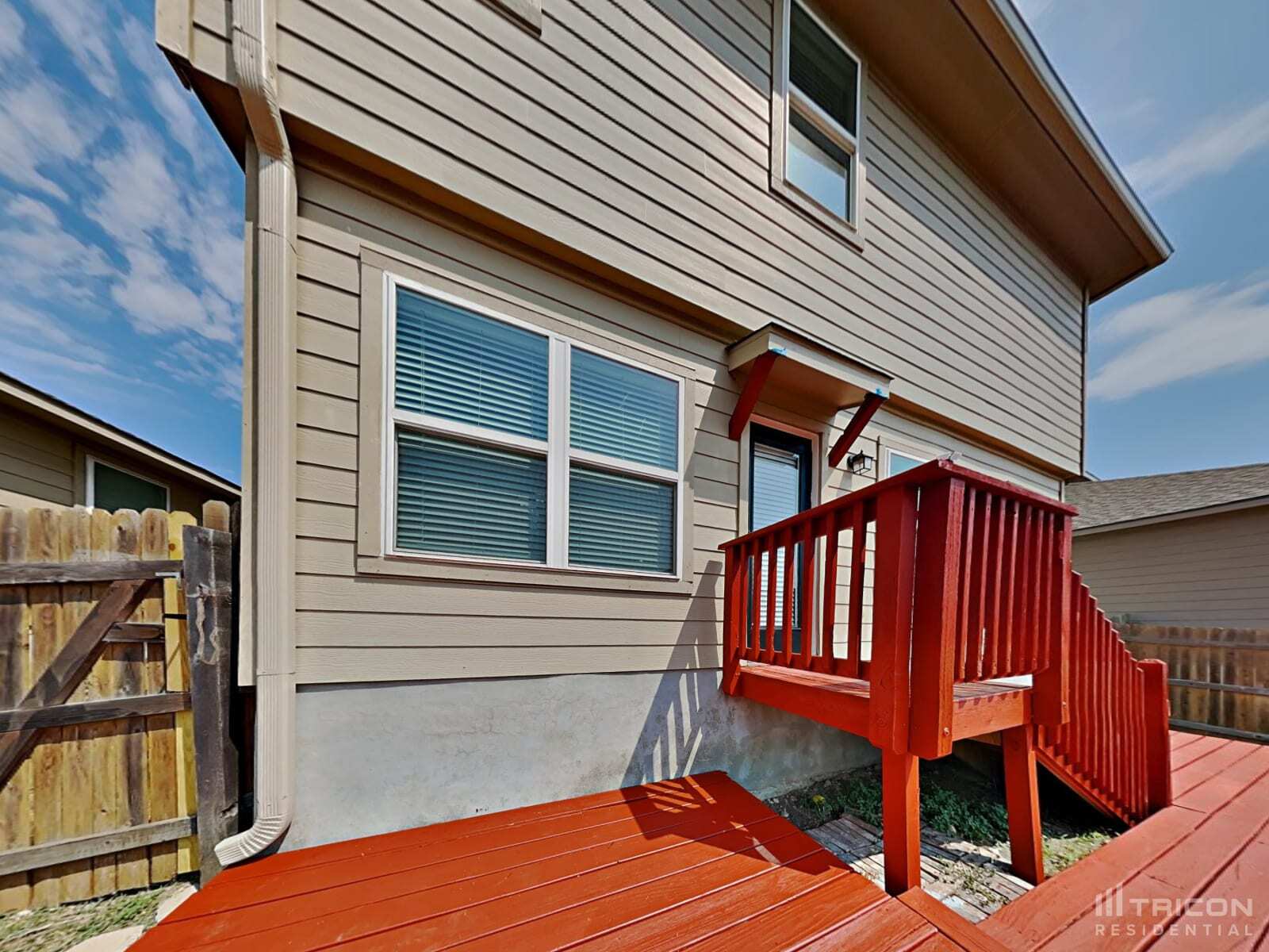 Building Photo - 214 Tallow Trl