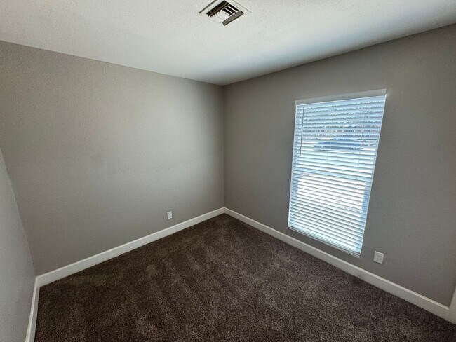 Building Photo - 768 E Stottler Pl