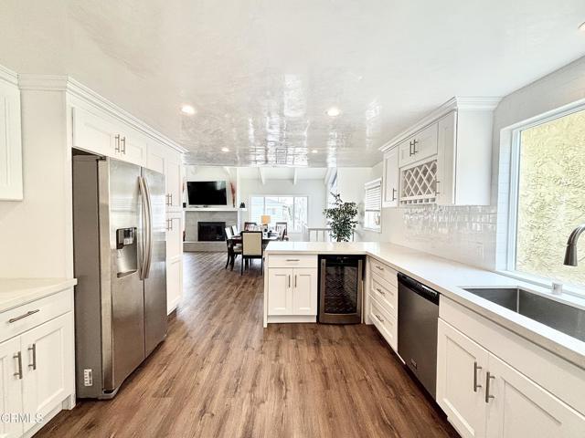 Building Photo - 113 Los Robles St