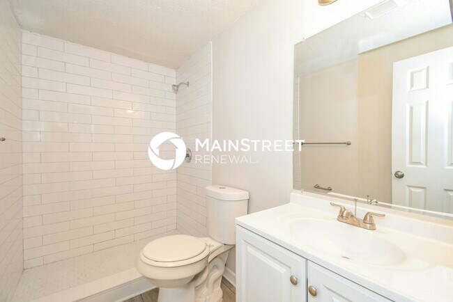 Building Photo - 3 Bedroom Pet-Friendly Home in Orange Park...