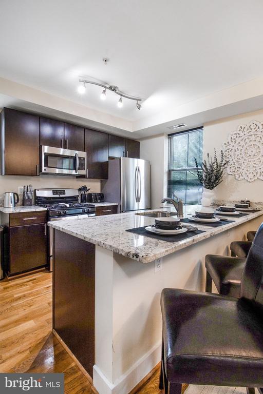 Building Photo - 417 18th St NE