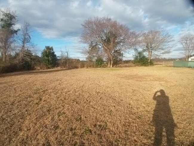 Building Photo - 3525 Drayton Dr