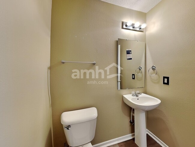 Building Photo - 515 Bridgewater Dr