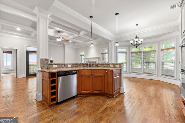 Building Photo - 2041 Mendenhall Cir