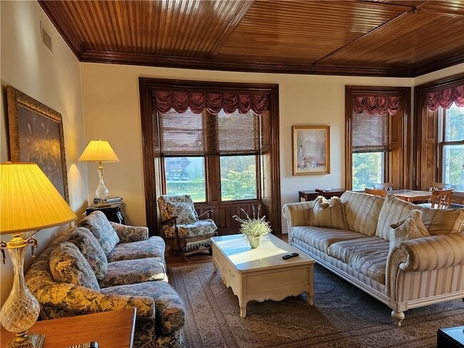 Building Photo - 364 Bellevue Ave