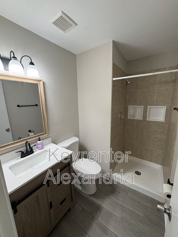 Building Photo - 5822 Bridgetown Ct