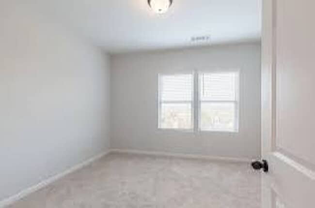 Building Photo - Beautiful Grant Park Townhome Directly on the Atlanta BeltLine w/ City Views!