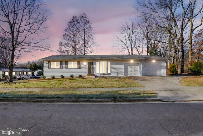 Building Photo - 1420 Gilbert Rd