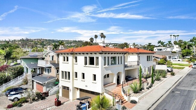 Building Photo - 1699 Calle De Los Alamos