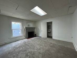 Building Photo - 512 W Battell St