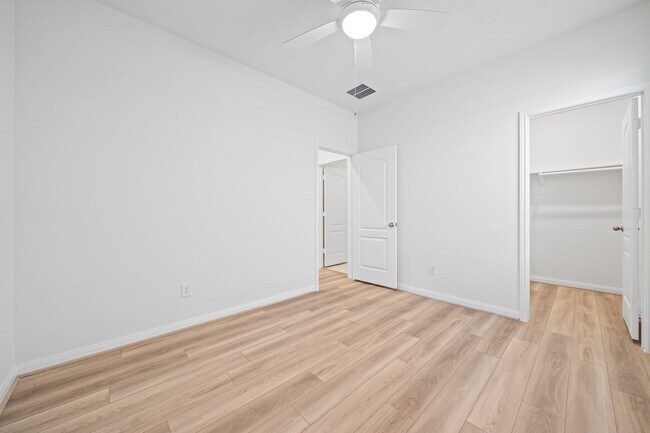 Building Photo - 15719 Autumn Chicory Dr