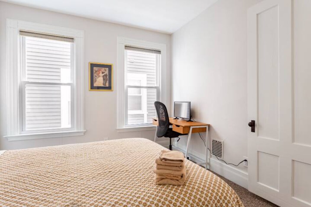 Bedroom 2 - 172 Mansfield St