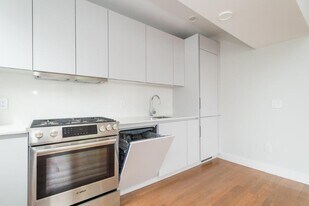 Building Photo - 119 Highland Ave