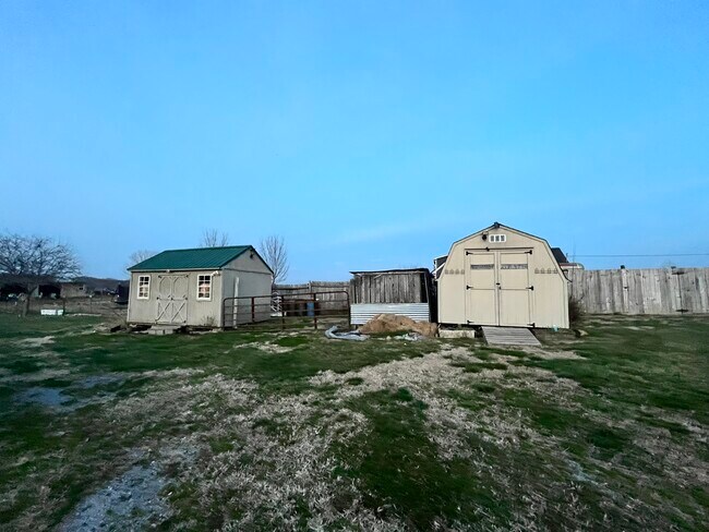 Building Photo - 476 Bill Russell Rd