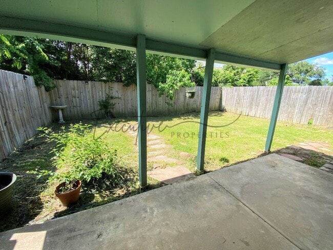 Building Photo - 2-Bed 2-Bath Home with Fenced Backyard – A...