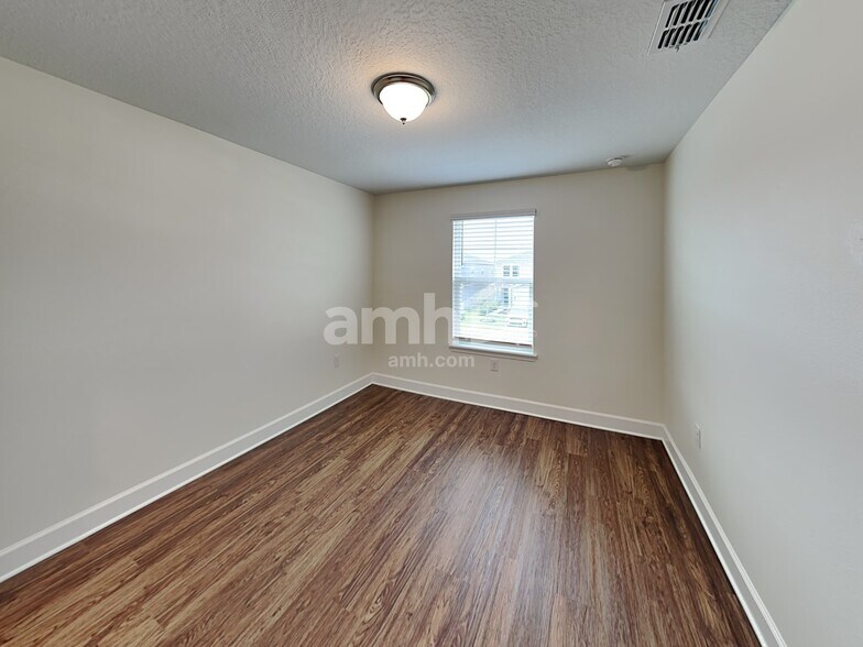 Building Photo - 4345 Reisswood Loop
