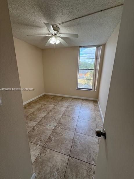 Building Photo - 9678 Fontainebleau Blvd