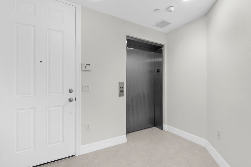 Building Photo - 1921 Monte Carlo Dr