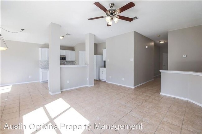 Building Photo - 1617 Diana Dr