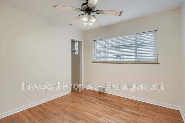 Building Photo - 4334 E 18th Ave