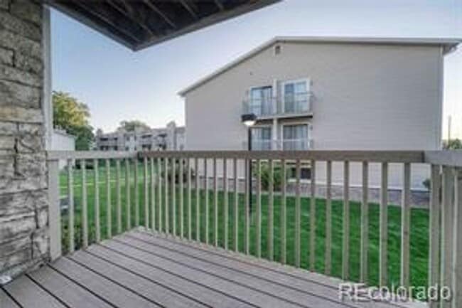 Building Photo - Charming 1BR Condo in Lakewood