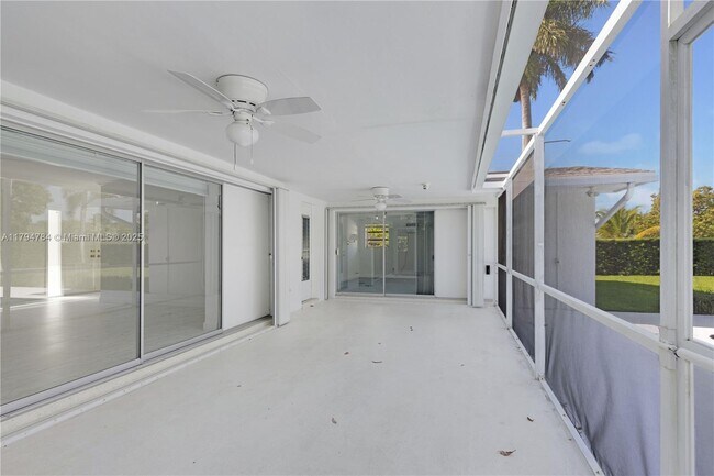 Building Photo - 13790 SW 80th Ave