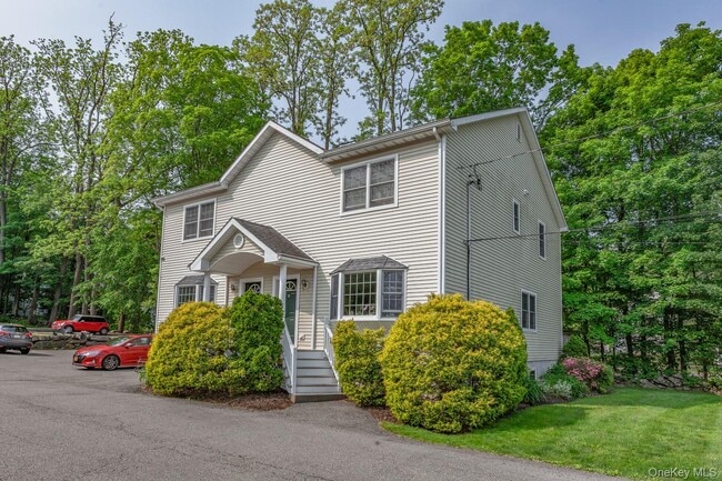 Primary Photo - 97 Oregon Rd