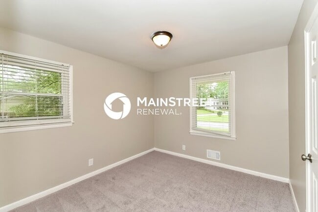 Building Photo - 5 Bedroom Pet-Friendly Home in Atlanta, GA with Main Street Renewal