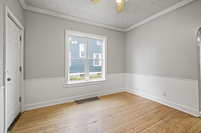 Building Photo - Newly Renovated 3 Bed 2 Bath Home in St Paul