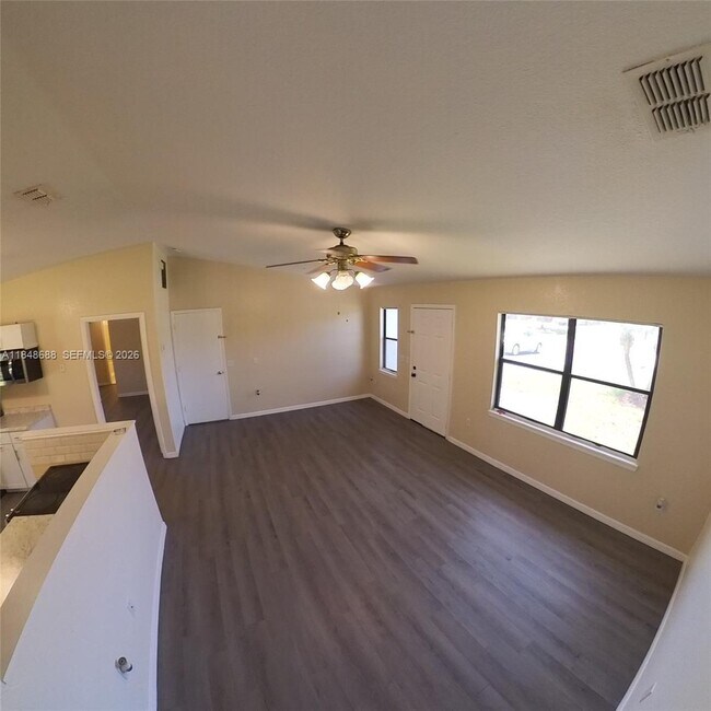 Building Photo - 21548 Seyburn Terrace