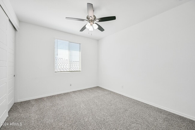 Building Photo - 14049 W Desert Hollow Dr