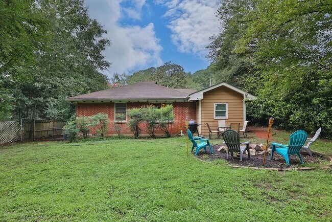 Building Photo - 4101 Clairmont Rd