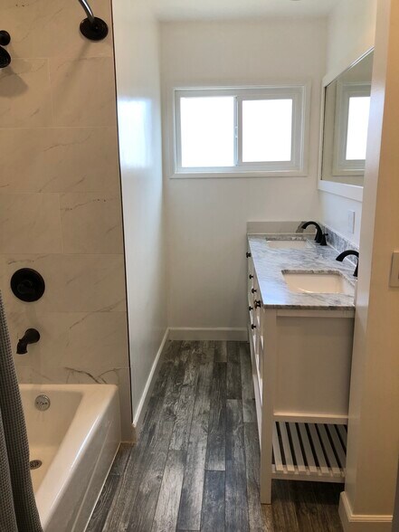 Building Photo - 4314 W 173rd St